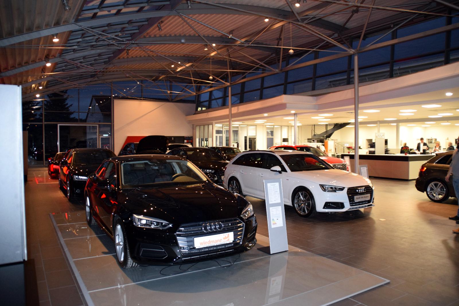 showroom-image-top
