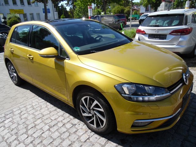 Volkswagen Golf VII 1.0 TSI Sound