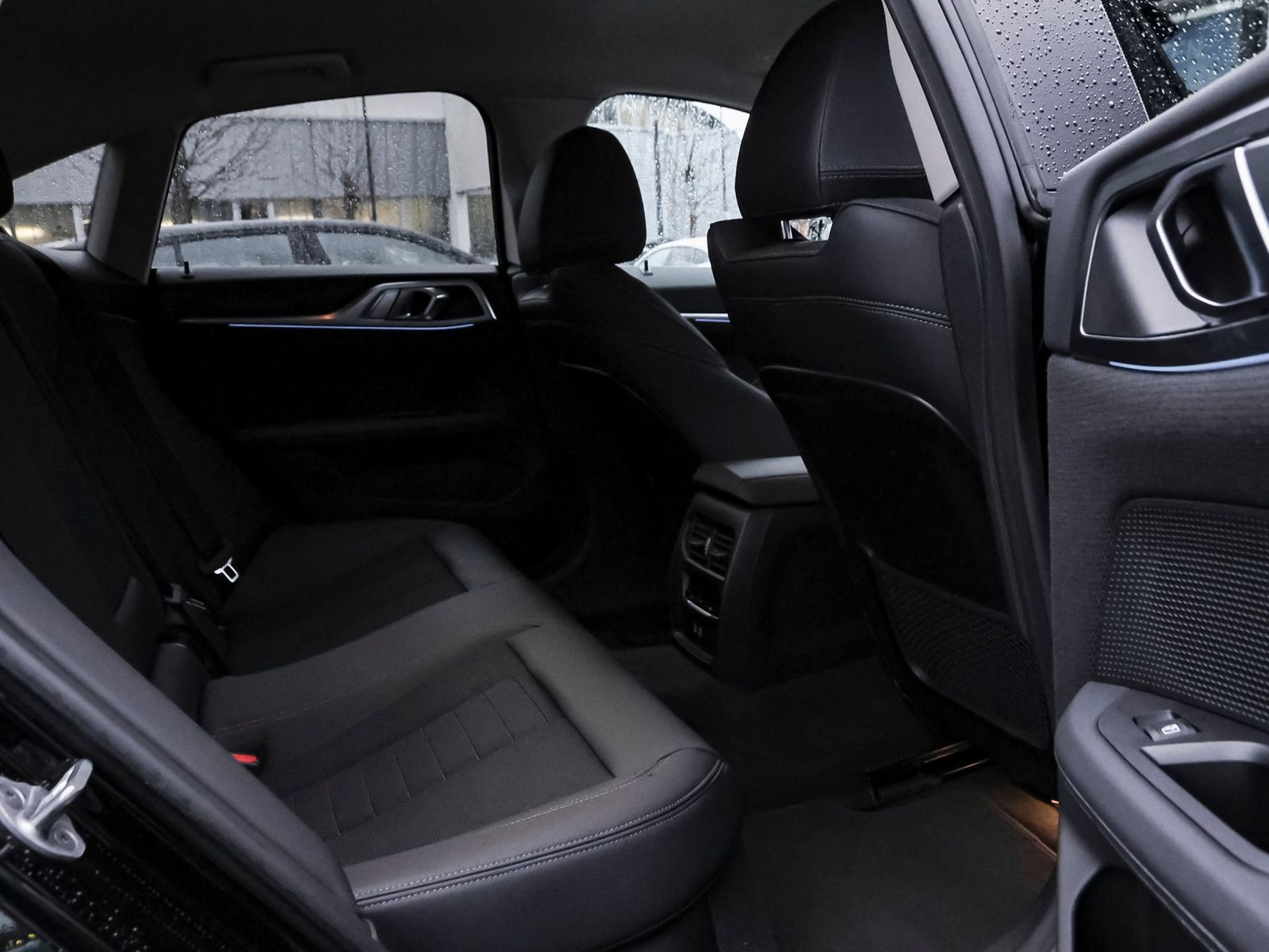 BMW i4 - Bild 10