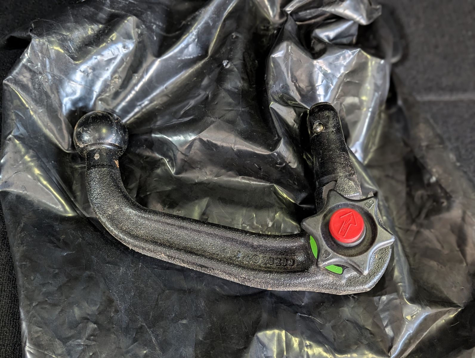 BMW 320 d xDrive Sport Line HUD Shadow LED ACC AHK - Image 17