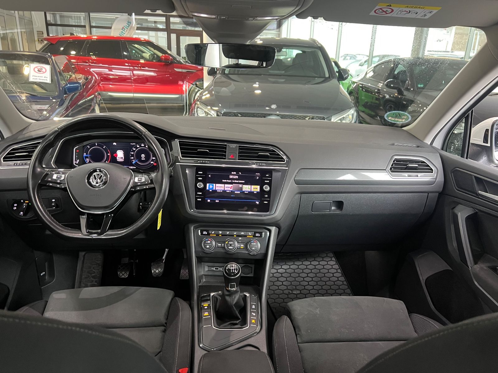 Fahrzeugabbildung Volkswagen Tiguan Comfortline 2.0TDI *DIGITALTACHO*LED*360°