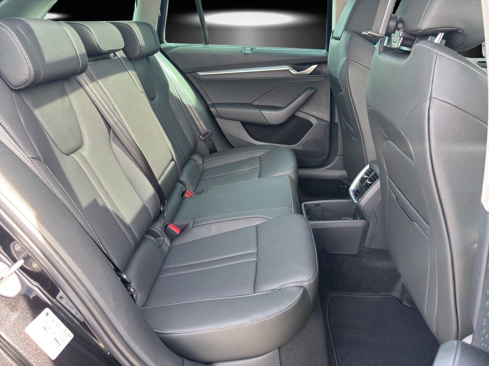 Fahrzeugabbildung SKODA Octavia Combi Balance 1,5TSI110kW DSG/AHK/Stahzg