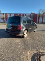 Volkswagen Touran 2.0 TDI  140 PS  Autom... - Volkswagen Touran 140 ps mit Diesel-Antrieb
