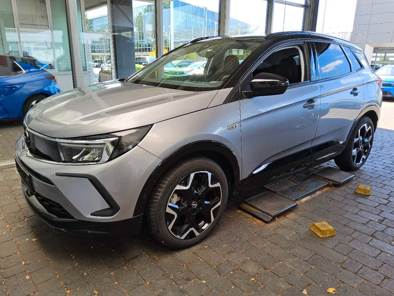 Fahrzeugabbildung Opel Grandland (X) 1.6 PHEV GS SPORT NAVI/LED/KAMERA