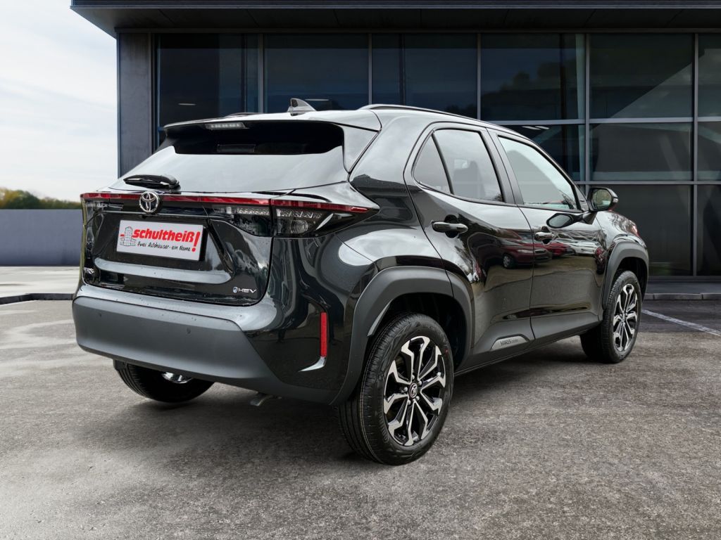 Fahrzeugabbildung Toyota Yaris Cross Hybrid 130 1.5 VVT-i Teamplayer