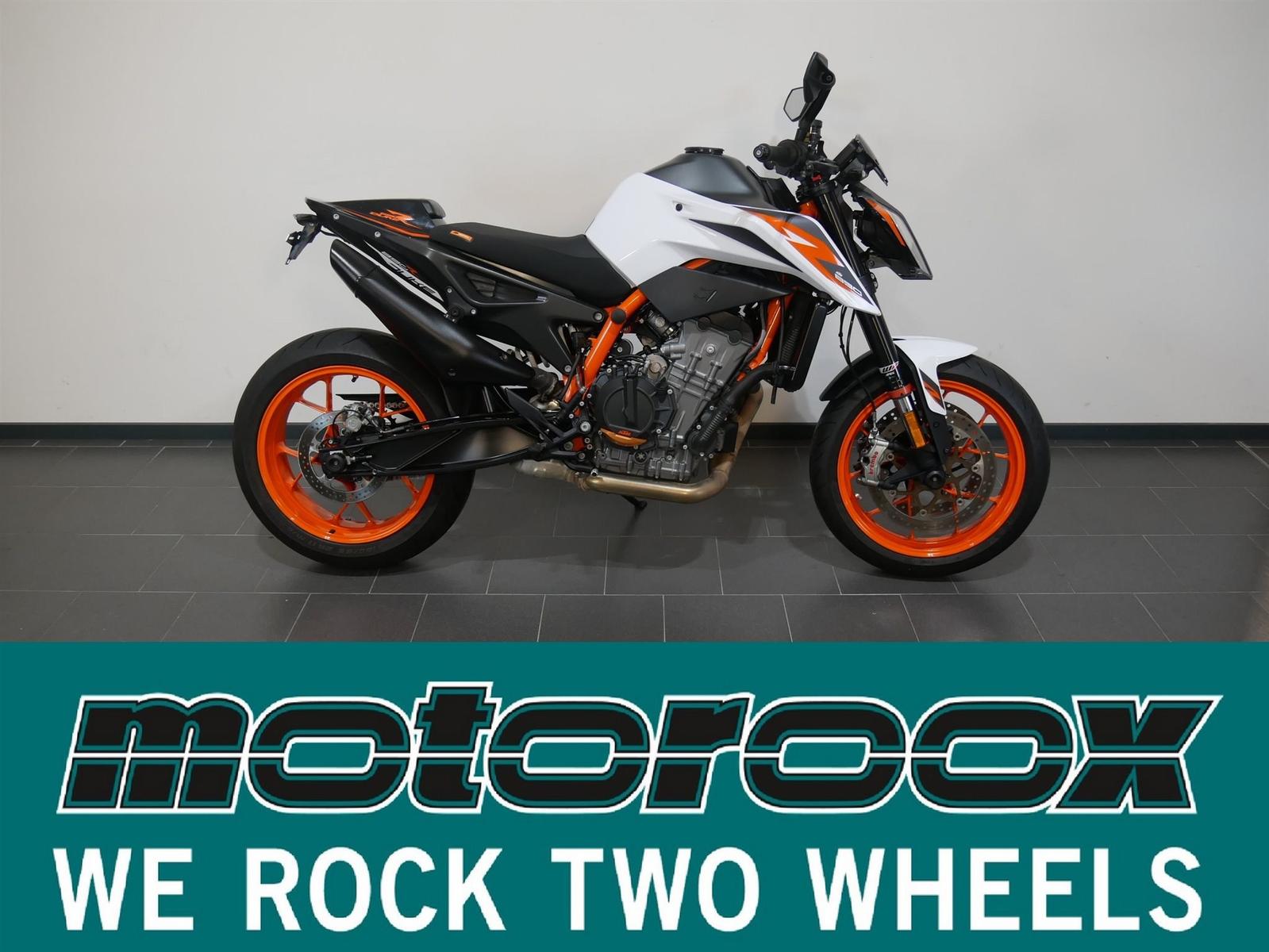 KTM 890 Duke R Modell 2020 | Service neu!
