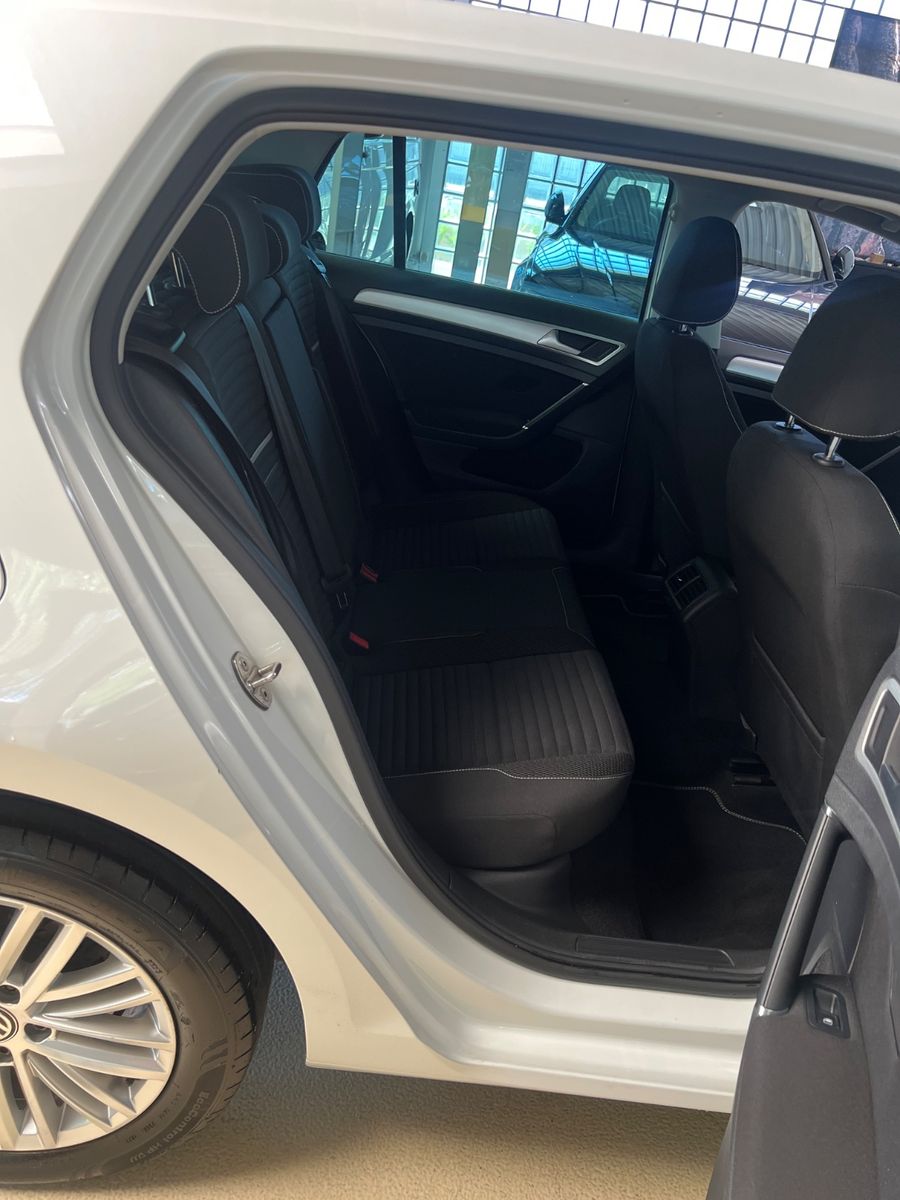 Fahrzeugabbildung Volkswagen Golf VII Lim. Comfortline