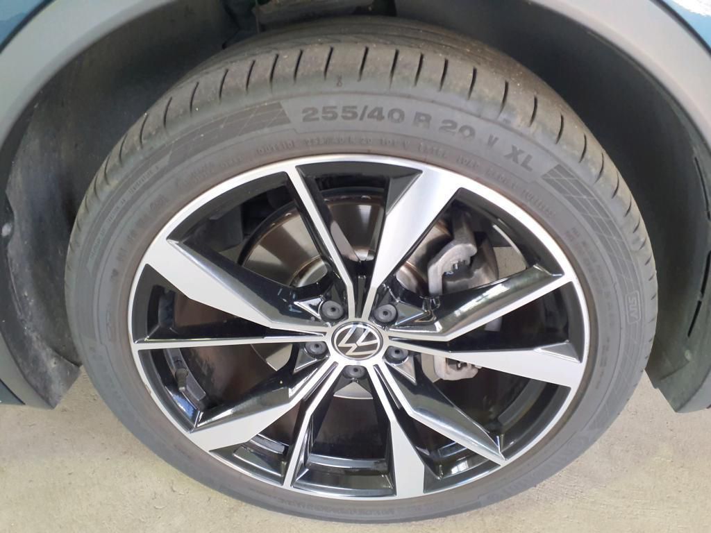 Volkswagen Tiguan R-Line 4Motion 2.0 TSI 180kW 7-Gang DSG 4
