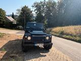 Land Rover Defender 110 TD4 Station Wagon E E - Land Rover Defender: Schwarz