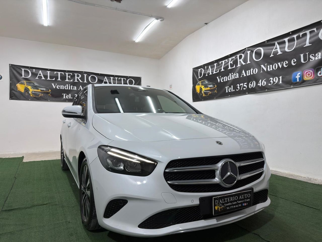 Mercedes-Benz Mercedes-benz B 180 d Automatic Sport Plus imagem 3