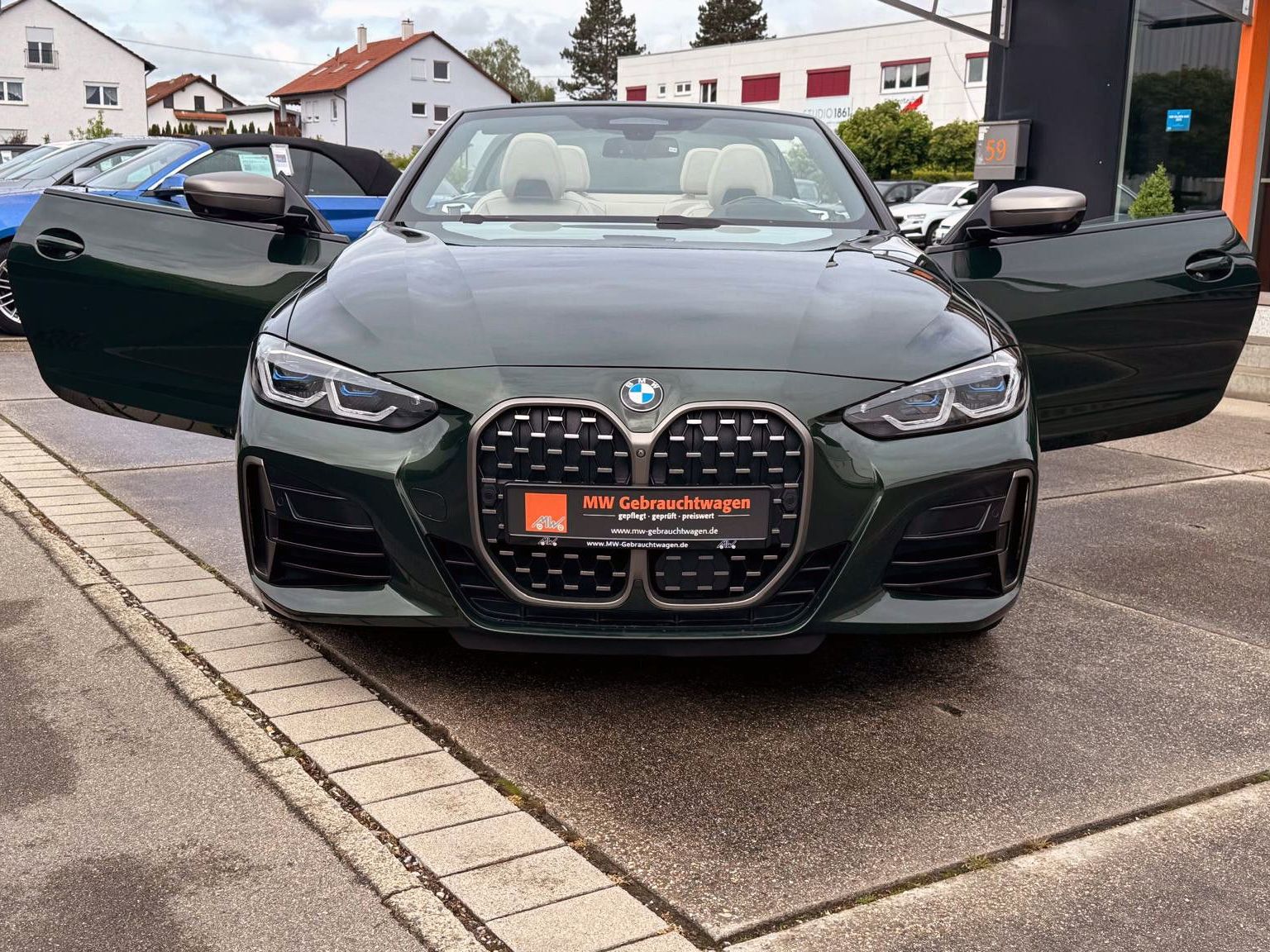 Fahrzeugabbildung BMW M440i xDrive Cabrio 360° PDC ACC LASER HUD H&K