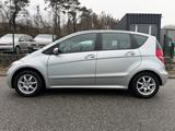 Mercedes-Benz A 170 AVANTGARDE *RENTNERFZ*SHZ*AHK*MULTIFUNK* - Mercedes-Benz A-Klasse: 170