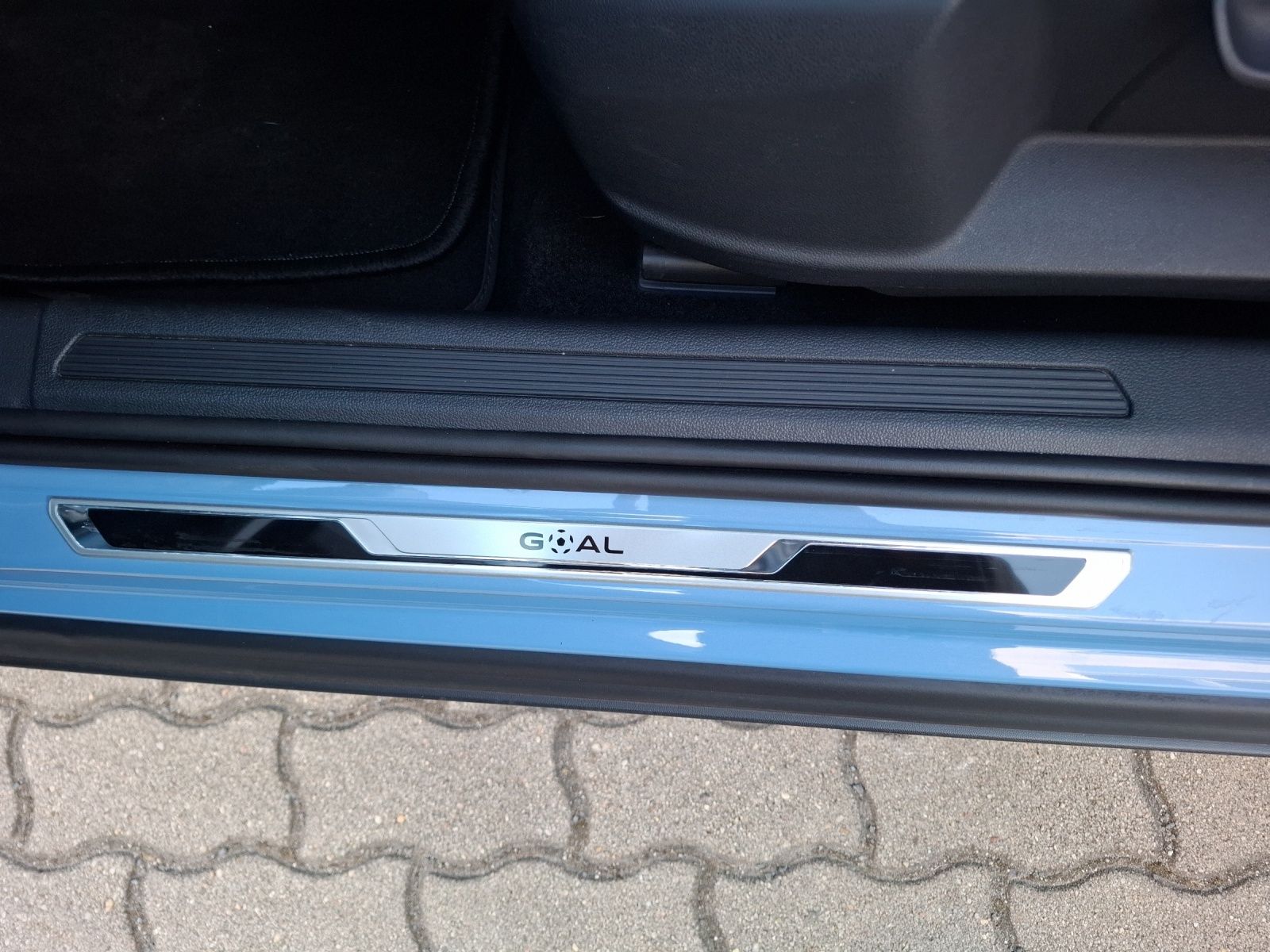 Fahrzeugabbildung Volkswagen T-Cross TSI Goal LED Navi AID ACC RFK SH LM