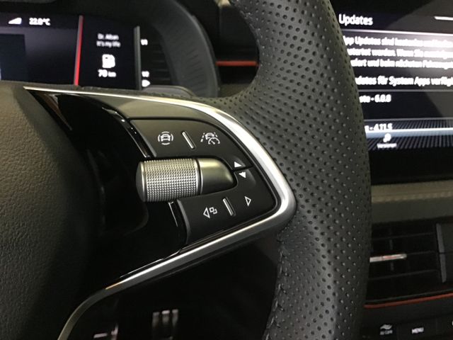 Fahrzeugabbildung Skoda Kamiq Monte Carlo 1.5TSI Matrix/DSG/AHK/ACC/Navi