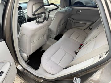 Mercedes E 250 - 10