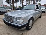 Mercedes-Benz E 220 W124 TÜV+H-ZULASSUNG NEU AUS 1.HAND - Mercedes-Benz E 220 mit Benzin-Antrieb: Scheckheftgepflegt, Limousine