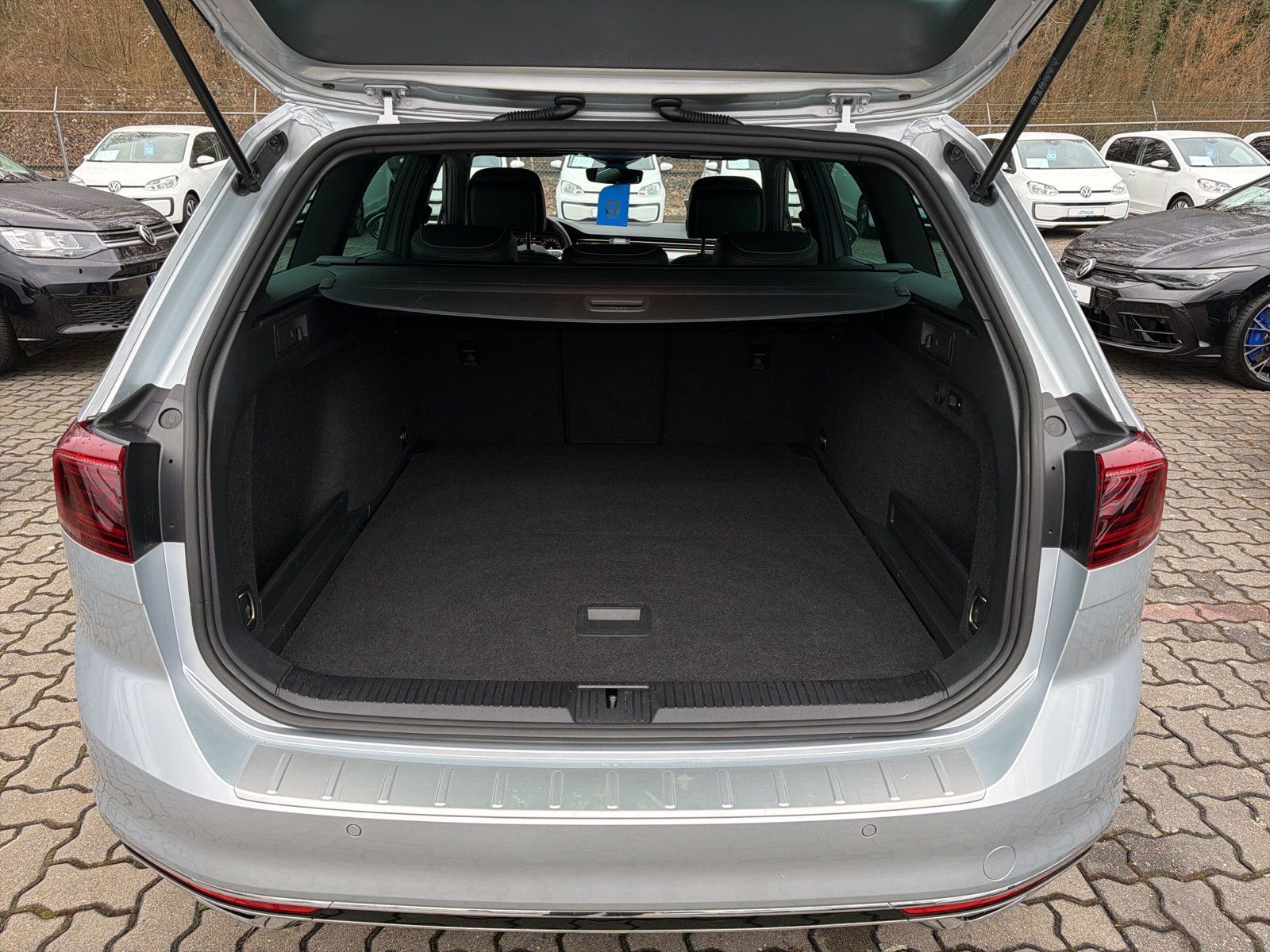 Passat Variant R-Line TSi DSG Navi Matrix Elegan