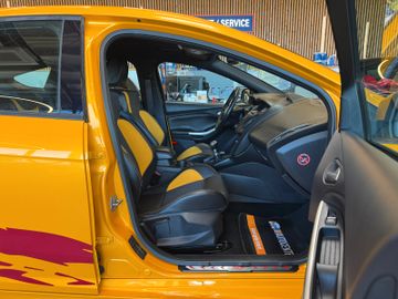 MYAUTOCENTER – Gebraucht- und Jahreswagen mit Werkstattservice in Pfaffenhofen Ford Focus *RECARO*SPORT*SitzHZ*2-ZONEN*TÜV 0127*