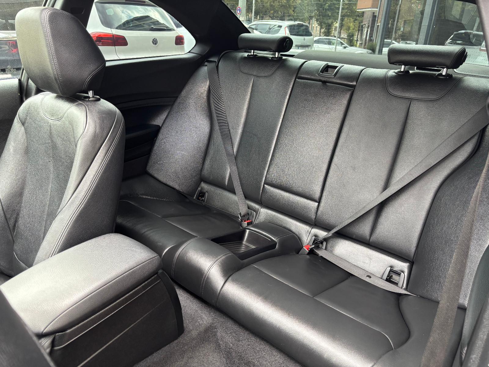 BMW M235i Coupé F22 326 ch BVA – Pack M – Toit ouvrant – Cuir – GPS Professional – 89 000 km