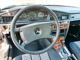 Mercedes-Benz 190 - Mercedes-Benz 190 Gebrauchtwagen in Stuttgart