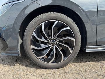 Volkswagen Golf R-Line 1,5 l TSI 130 PS 6-Gang