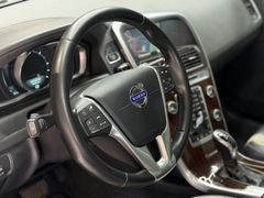 VOLVO XC60 Summum AWD*PANO*LEDER*CAM*LED*NAVI*ACC*MEMO