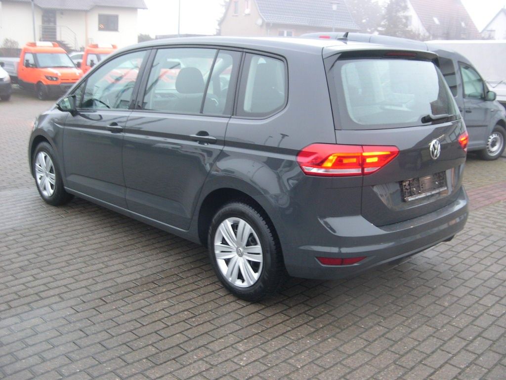 Fahrzeugabbildung Volkswagen Touran TDI +NAVI+2xPDC+SHZ
