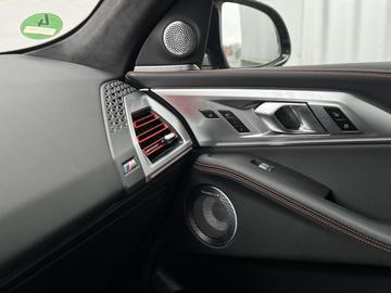 صورة 8 لـ 2025 BMW XM