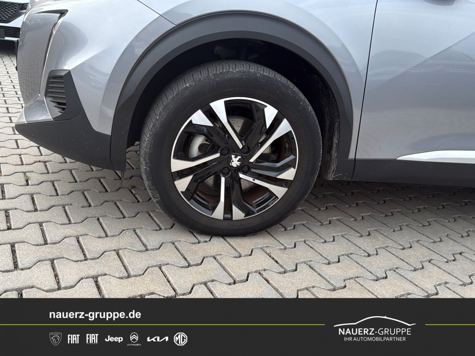 Fahrzeugabbildung Peugeot 2008 e- Allure