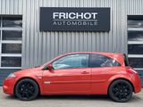 Renault Megane II Lim. 3-trg. RS / Renault Sport 2.0 16V - Renault Megane: Sport RS