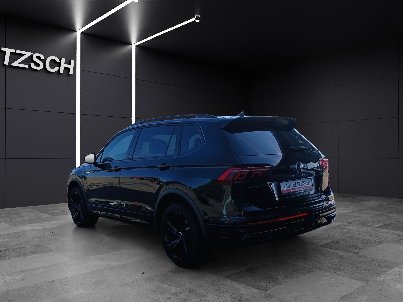 Fahrzeugabbildung Volkswagen Tiguan Allspace TSI R-Line DSG 4M Matrix Navi AI