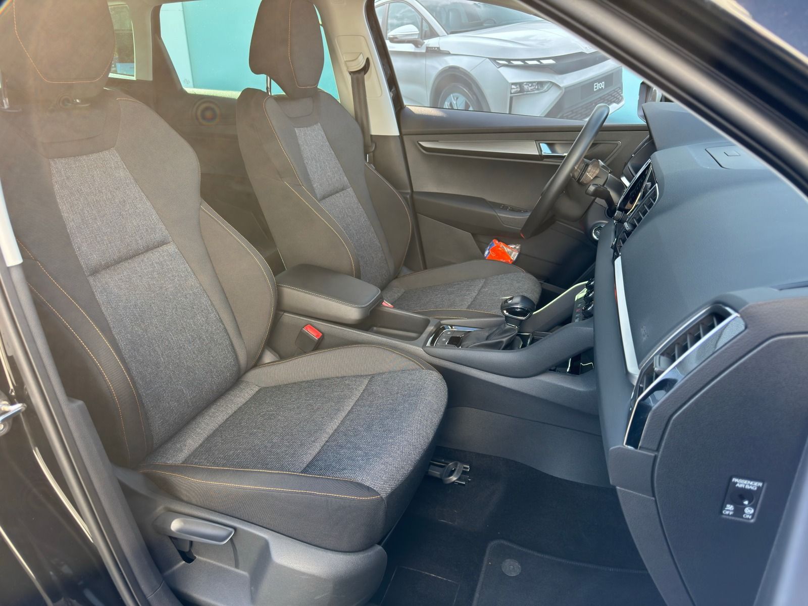 Fahrzeugabbildung SKODA Karoq 1.5 TSI DSG*AHK*RFK*ACC*eHeck