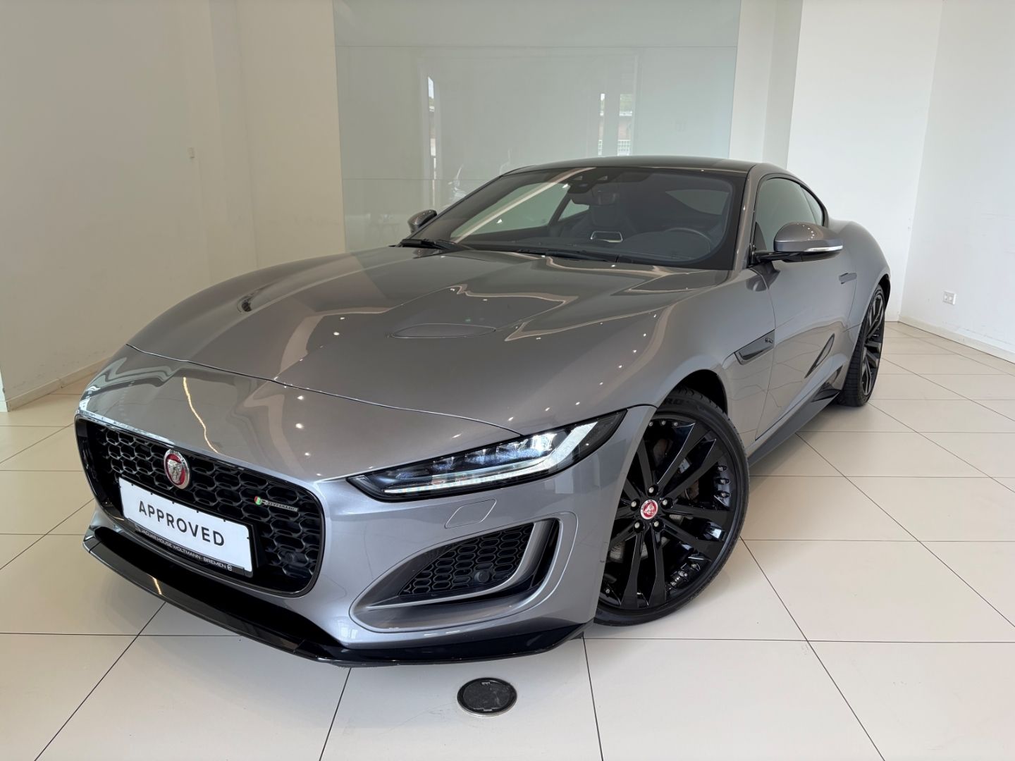 Fahrzeugabbildung Jaguar F-Type P300 Coupe R-Dynamic Black Panorama 20''