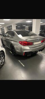 BMW M5 Competition xDrive A M5 Competition - silberne BMW M5