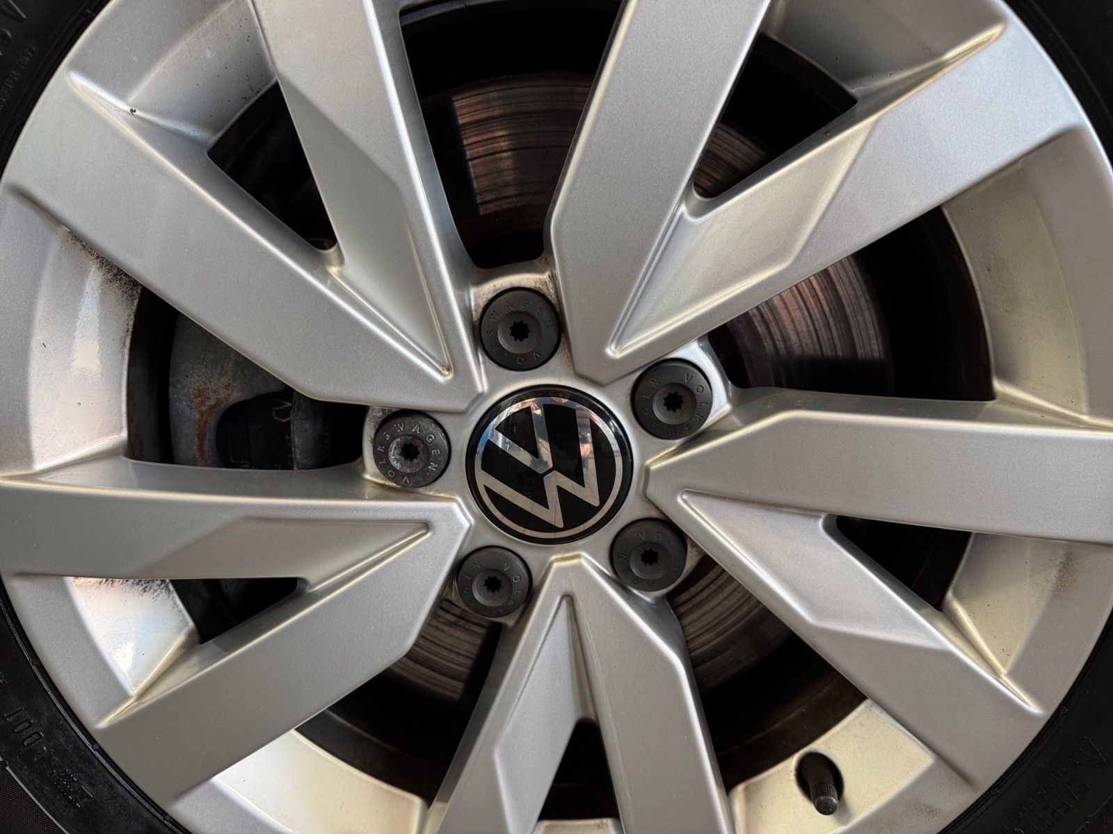 Fahrzeugabbildung Volkswagen Passat Variant 1.5 TSI