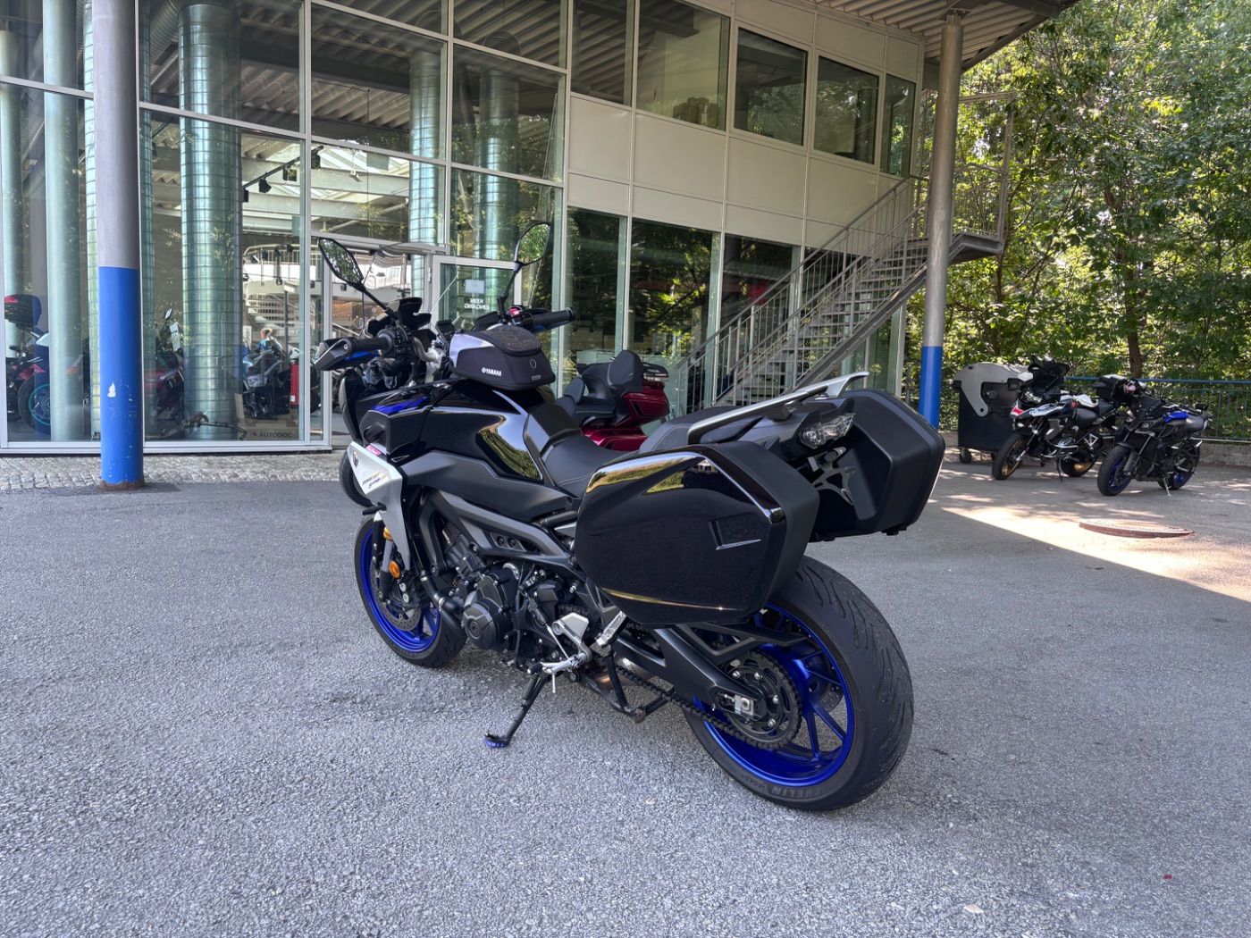 Fahrzeugabbildung Yamaha Tracer 900 GT, Tieferlegung 2,5cm. viel Zubehör,