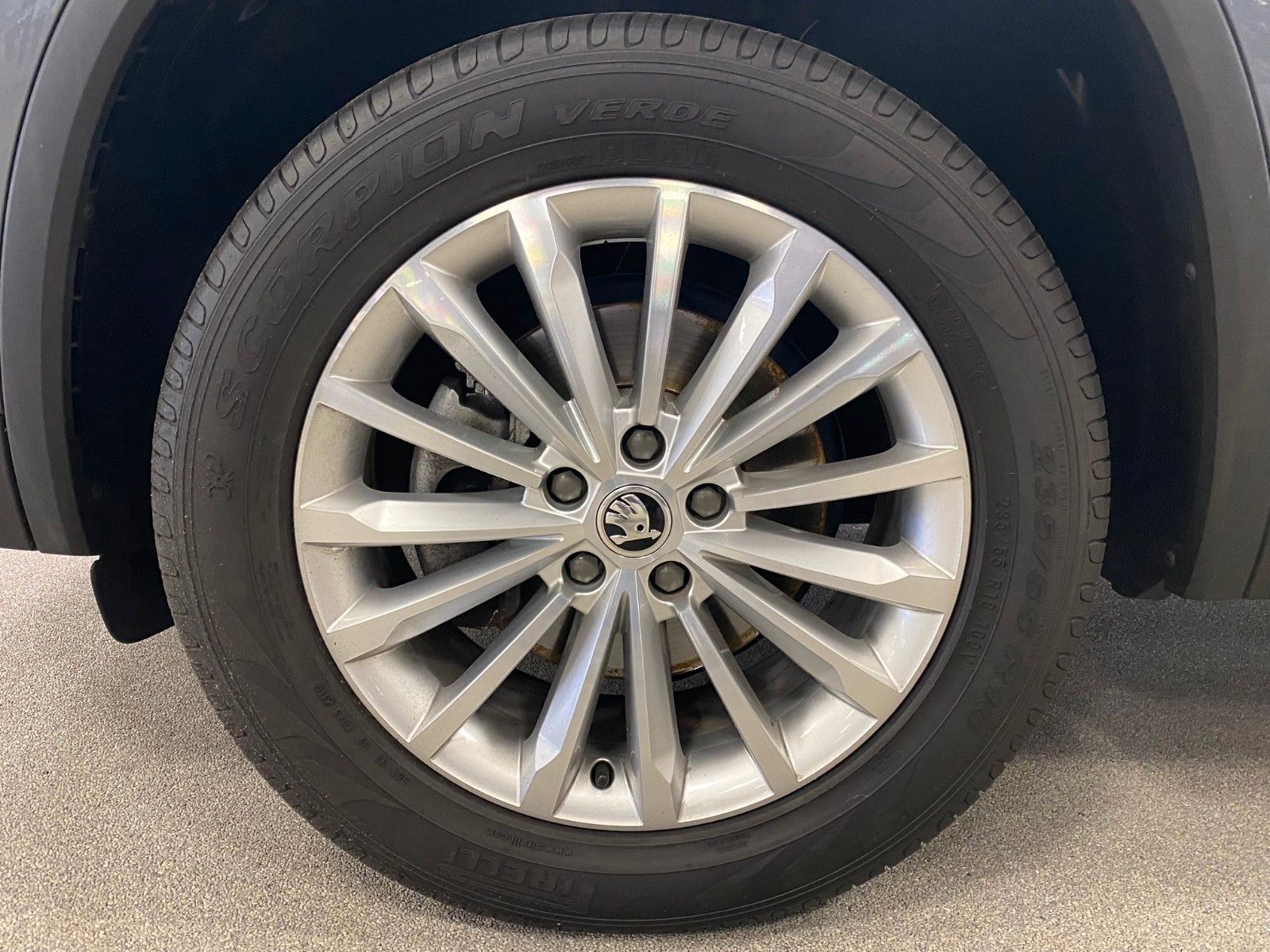 Fahrzeugabbildung SKODA Kodiaq 2.0 TDI SCR DSG AMBITION+7SITZER+ACC+KAME