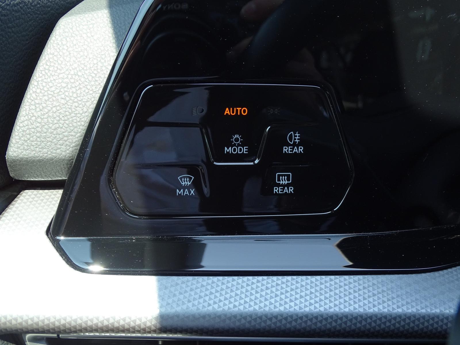 Volkswagen Golf VIII 1.5 TSI Active Navi LED AHK ACC PDC, миниатюра 21