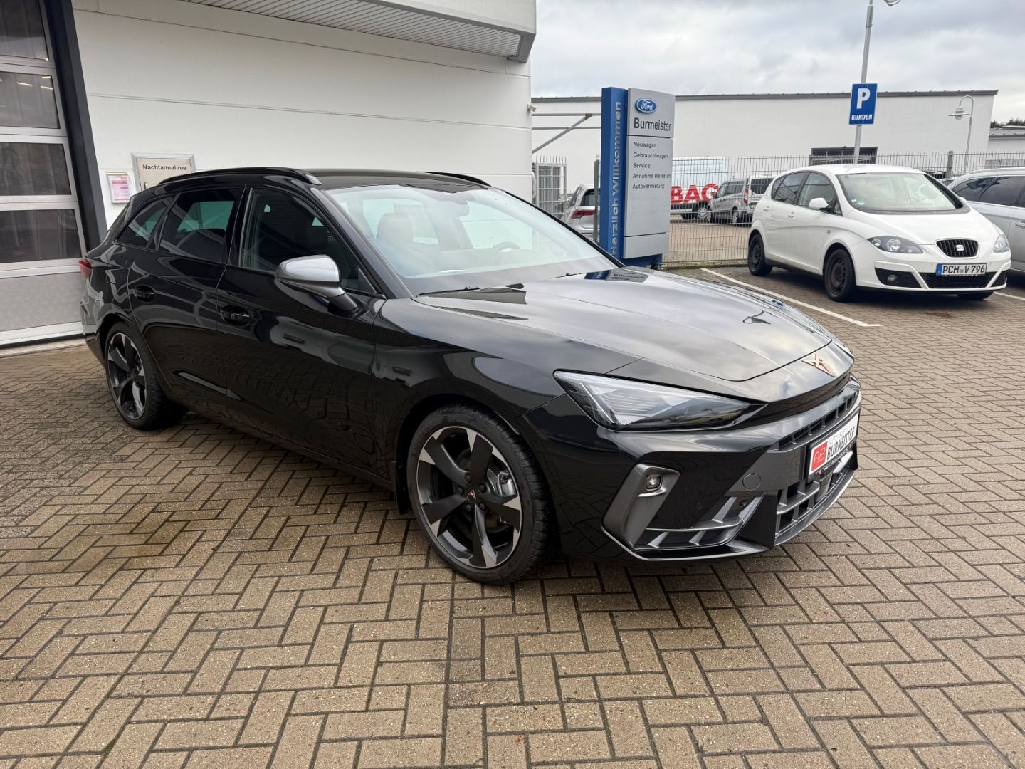 Fahrzeugabbildung CUPRA Leon Sportstourer 1.5 e-Hybrid AHK-klappbar Digi