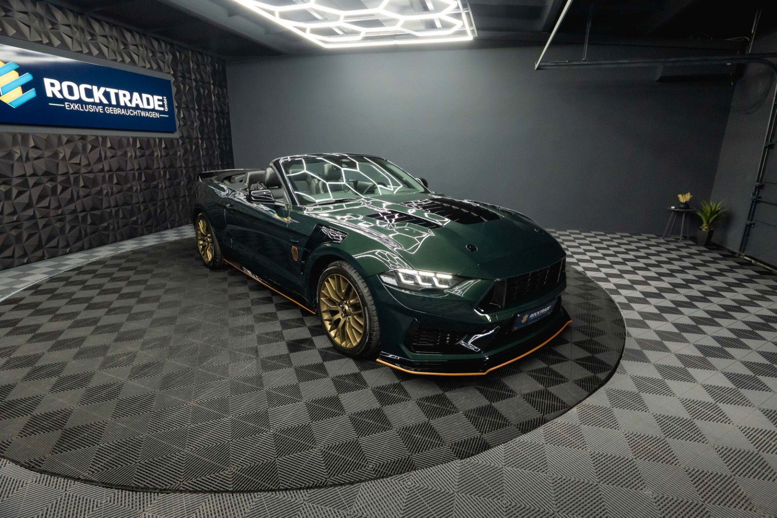 Fahrzeugabbildung Ford Mustang Cabrio DARK HORSE RockTrade Edition 19%
