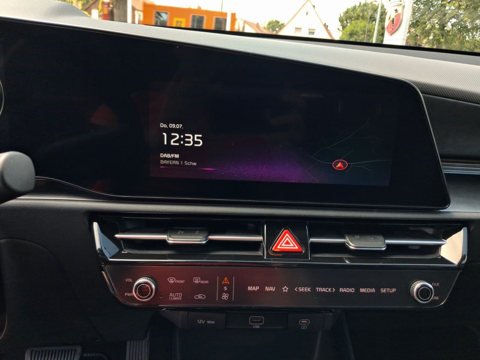 Fahrzeugabbildung Kia Niro e-Niro Vision AHK Navi Allwetter Teilleder