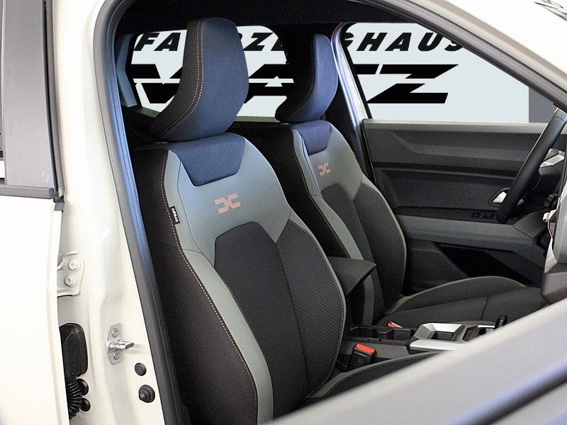 Fahrzeugabbildung Dacia Duster Hybrid 140 Extreme*Winterpaket *