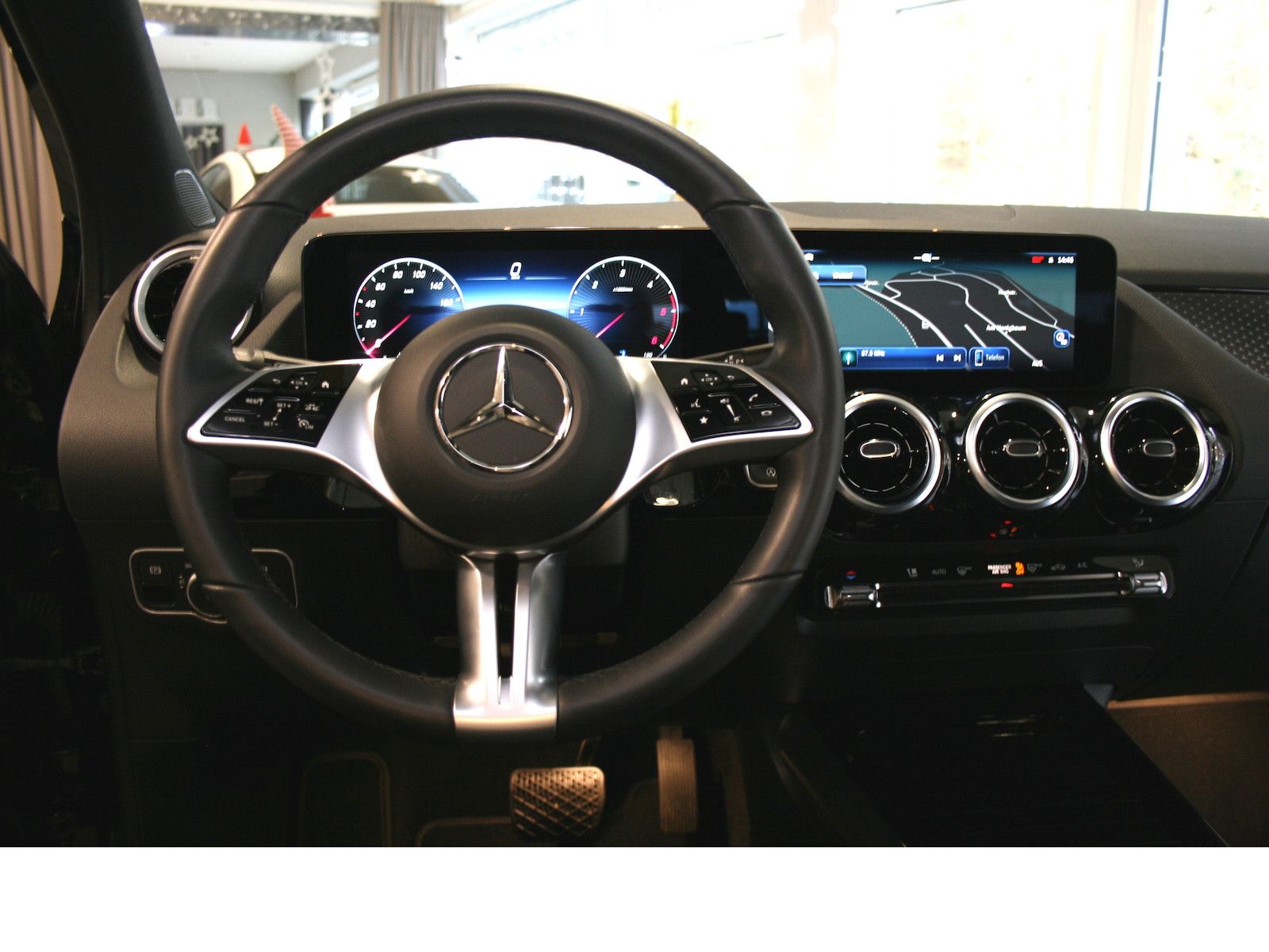 Fahrzeugabbildung Mercedes-Benz GLA 200 d 4M Progr.Advanced*360 Kamera*Distronic