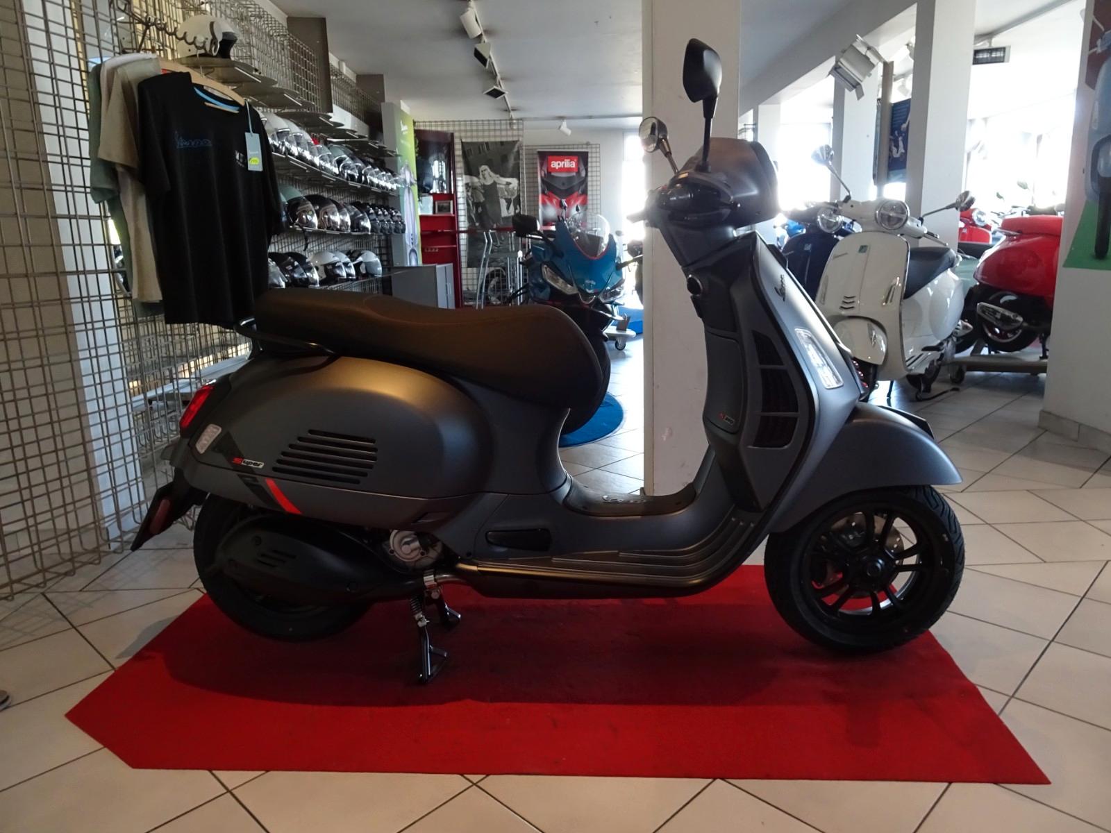 Vespa GTS 310 SuperSport MY26 Navigation
