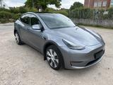 Tesla Model Y Long Range Duo Motor - graue Tesla Model Y