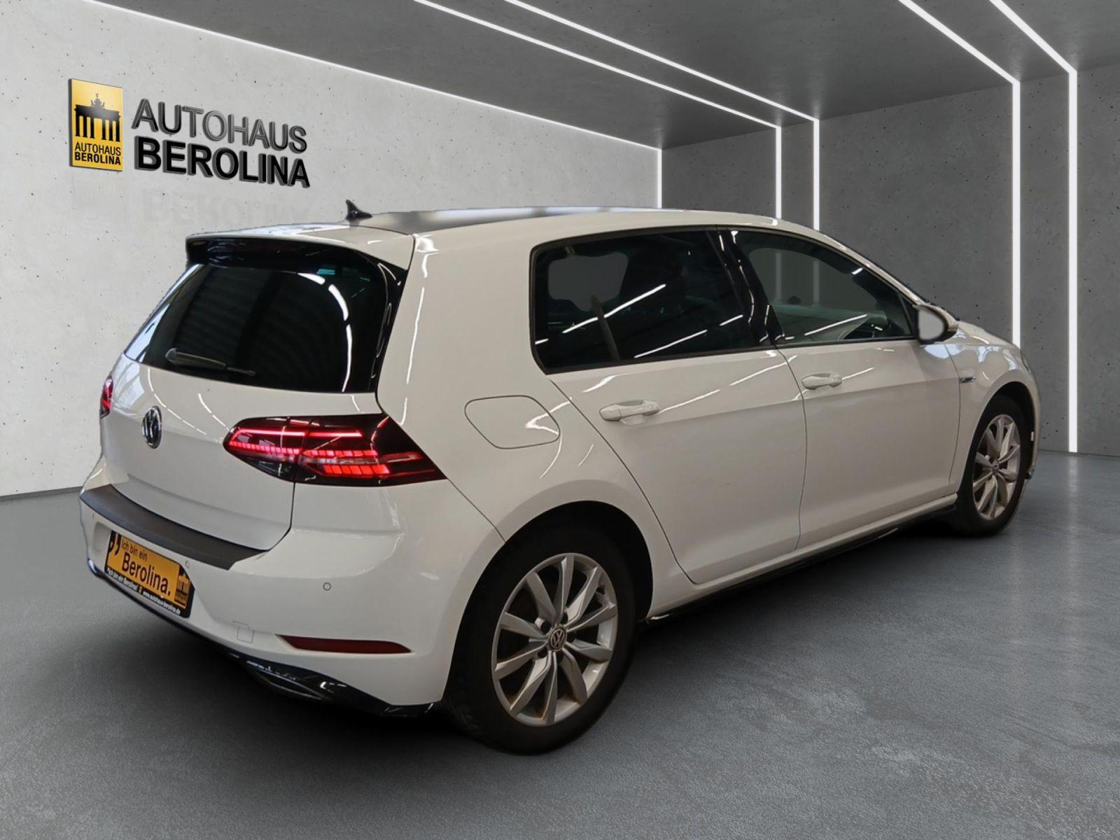 Volkswagen Golf VII 2.0 TDI R-Line DSG *AHK*AID*NAV*SHZ*