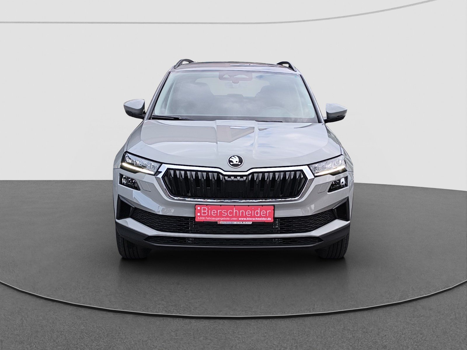 Skoda Karoq 2.0 TDI DSG Selection AHK NAV RKF ACC PDC imagem 3