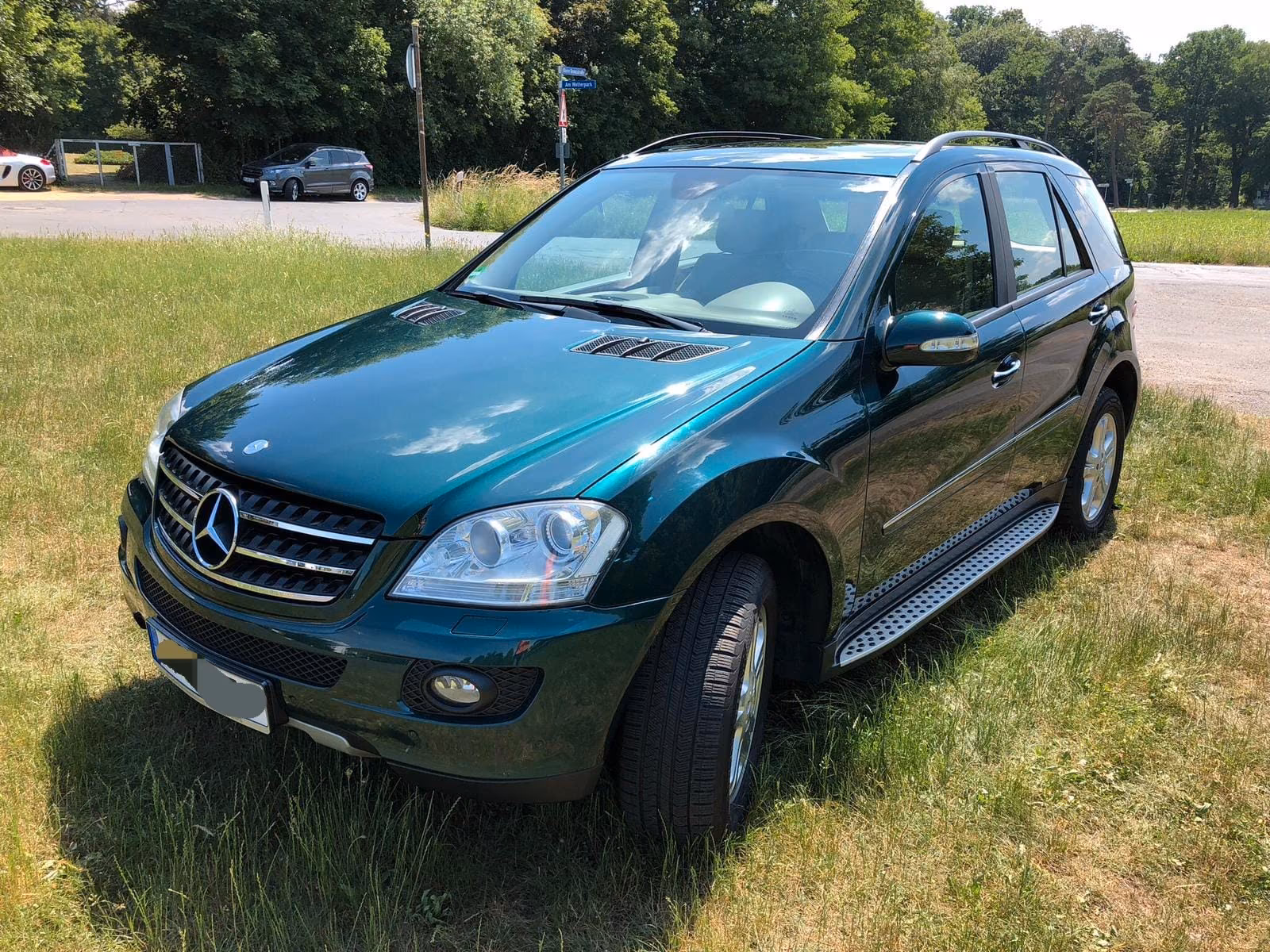 Mercedes-Benz ML 350 Edition*Allrad*Luftfahrwerk*Förstergrün