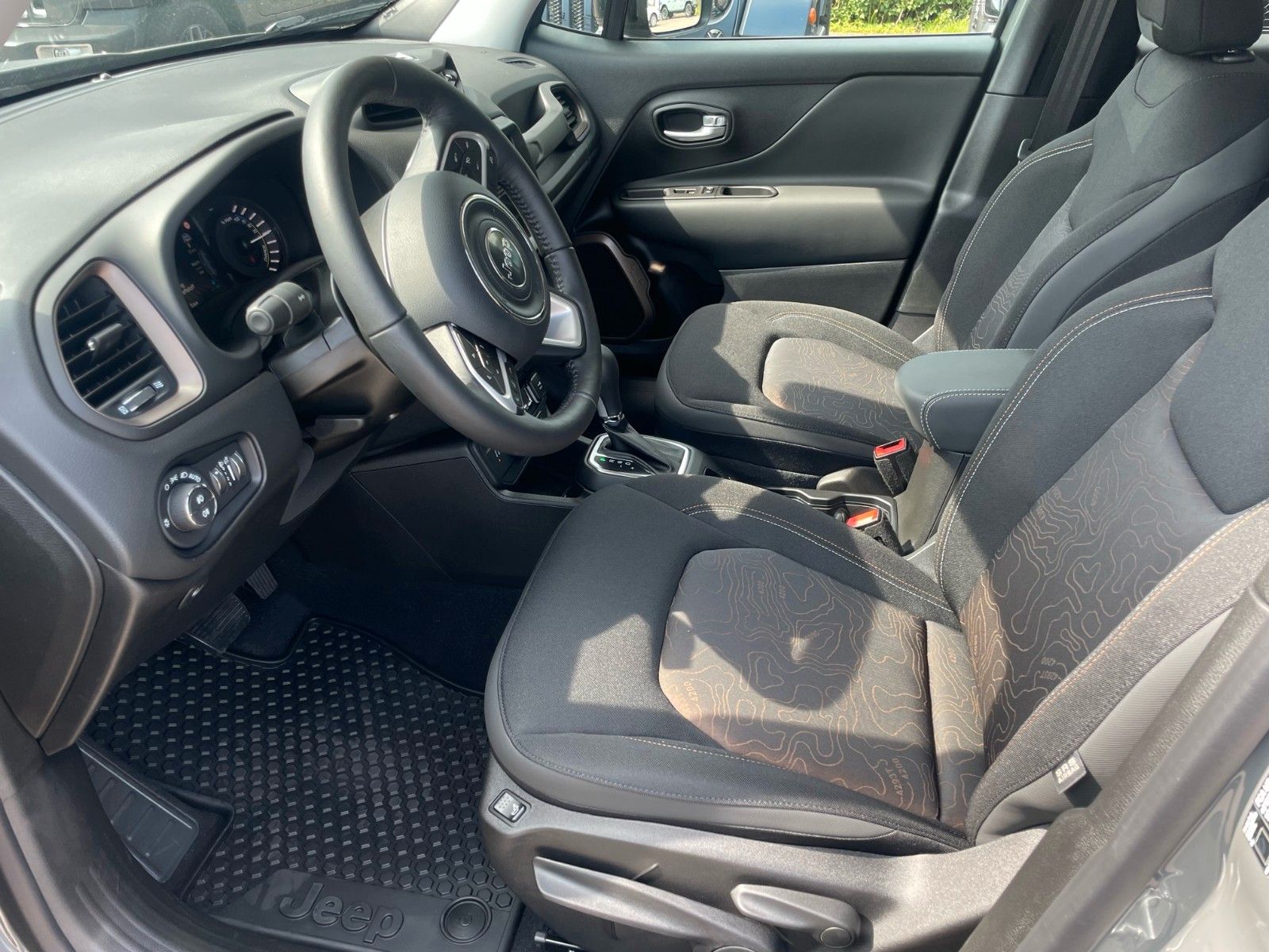 Fahrzeugabbildung Jeep RENEGADE PHEV MY23-High Upland