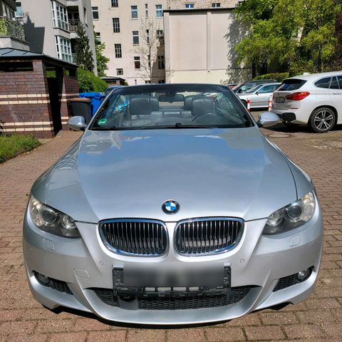 BMW 330d Cabrio M Paket ab Werk Automatik